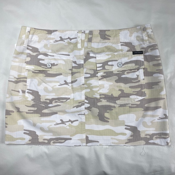 🌷Anthropologie SANCTUARY Camouflage Mini Skirt - Picture 5 of 6